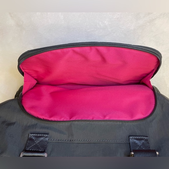 Baggallini 18” Dark Grey/Pink Interior Travel Tote Bag - Picture 7 of 13